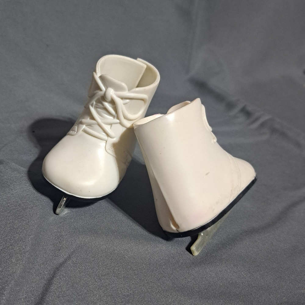 Funrise 2013 White‎ Skate Shoes for 18" Dolls Fits Our Generation American Girl